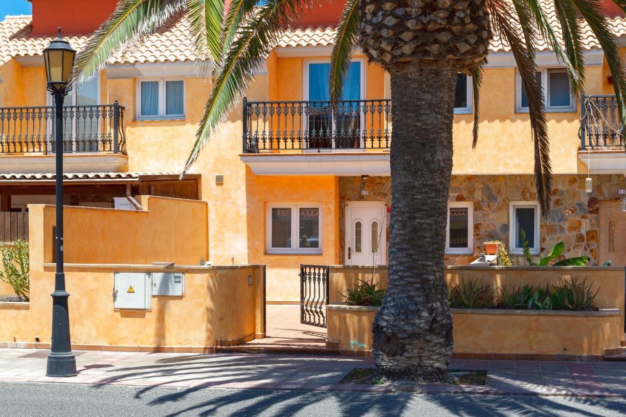 Vila Casa Dorada La Oliva Exteriér fotografie